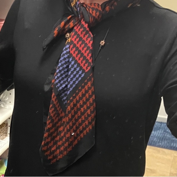 Accessories - Charming Houndstooth Pattern scarf